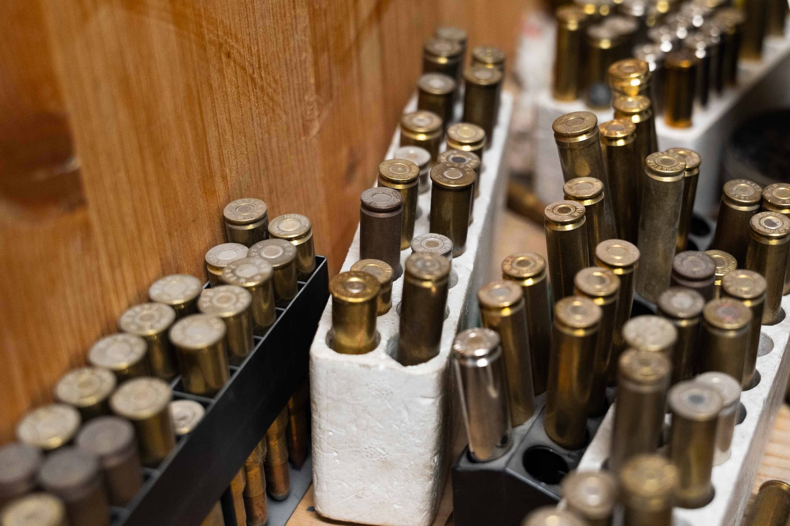 Boîtes de cartouches et munitions pour arme de chasse
