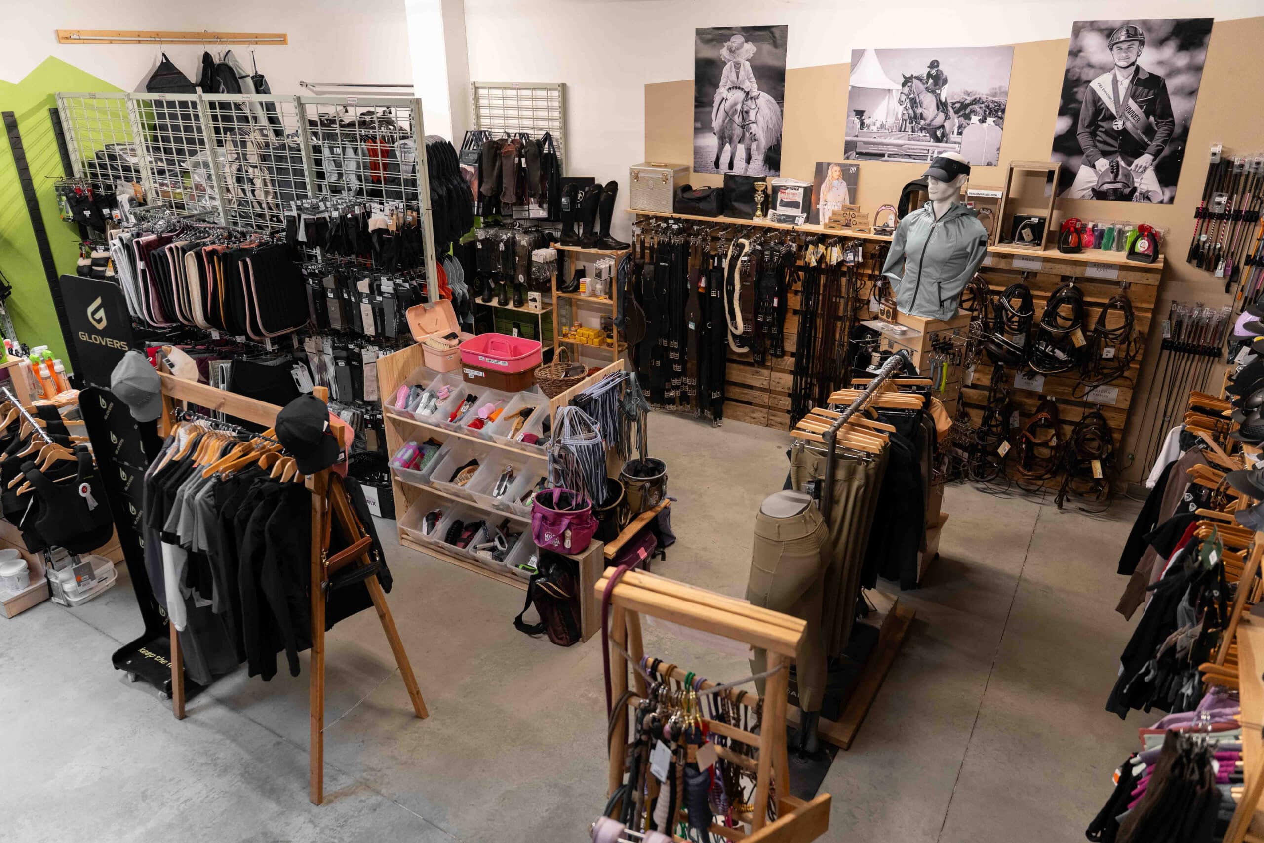 Boutique vêtements d'équitation, vestes de concours et pantalons cavaliers